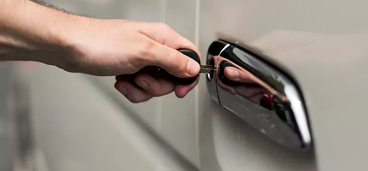 Why Choose Our Auto Locksmith Team in Five Corners, WA?