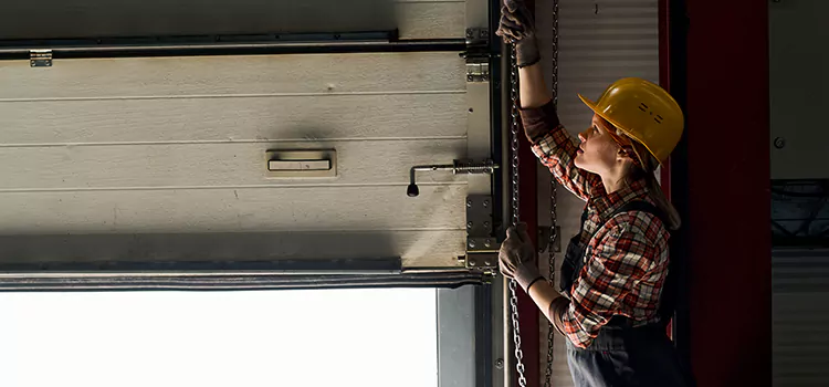 Addressing Common Garage Door Stoppage Issues in Five Corners, WA