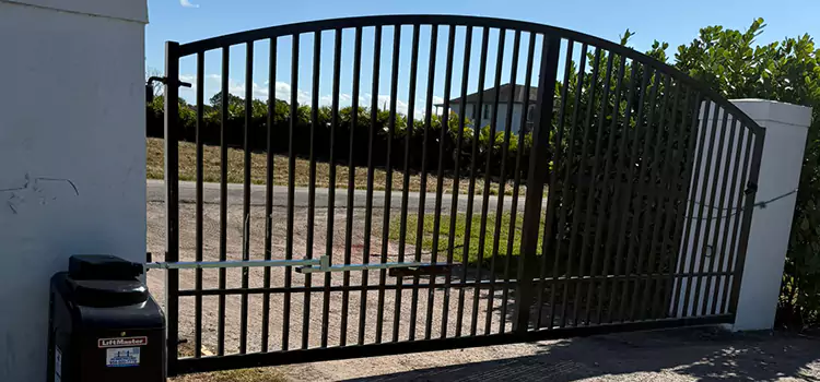 Driveway Fence Repair Five Corners